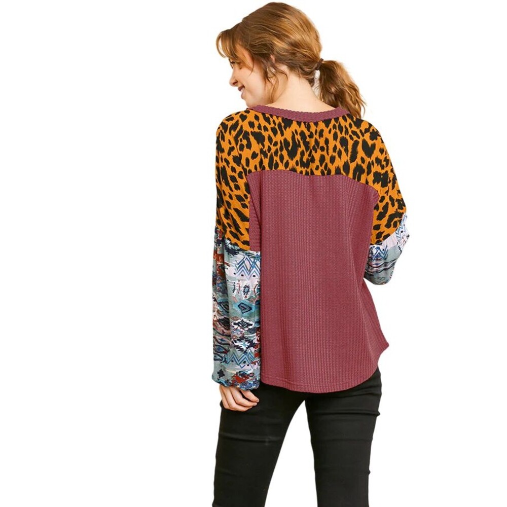 UMGEE Red Waffle Knit Cheetah Mixed Print Boho Button Top Comfortable SIZE SMALL - Picture 3 of 13